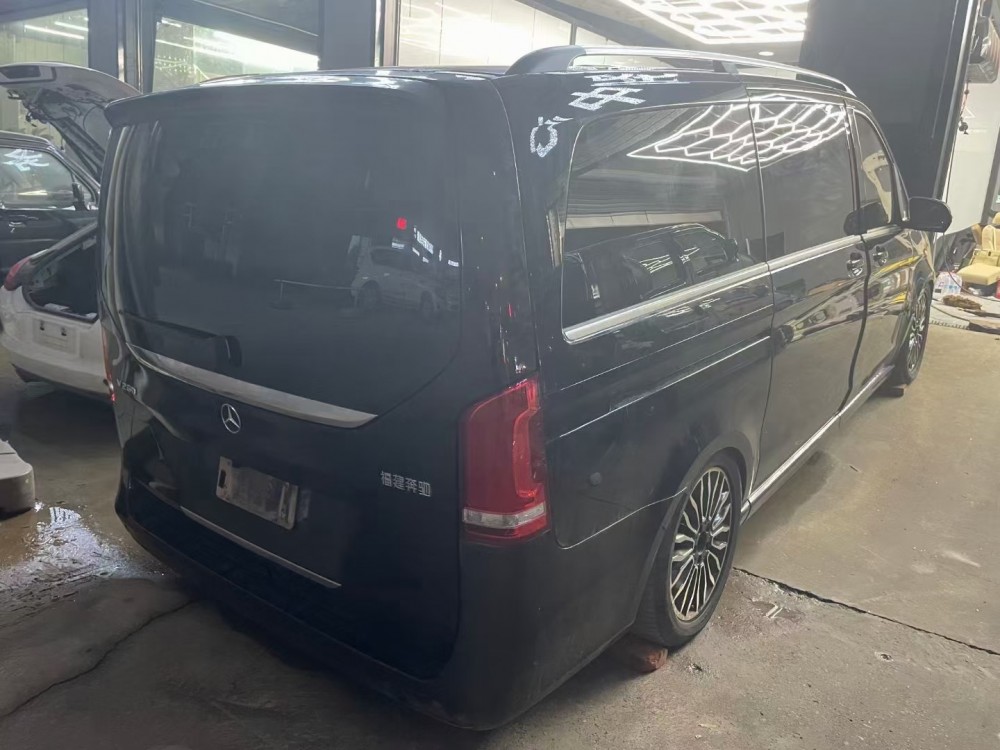 21年奔馳V泡水車