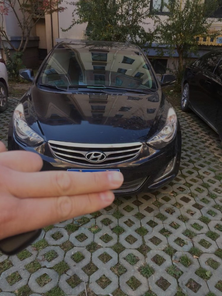 14年現代朗動泡水車