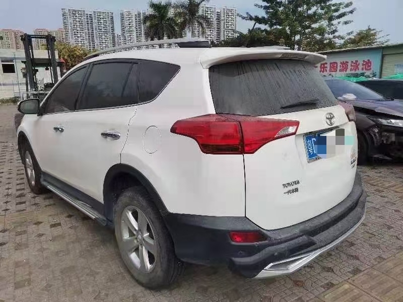 15年豐田RAV4榮放