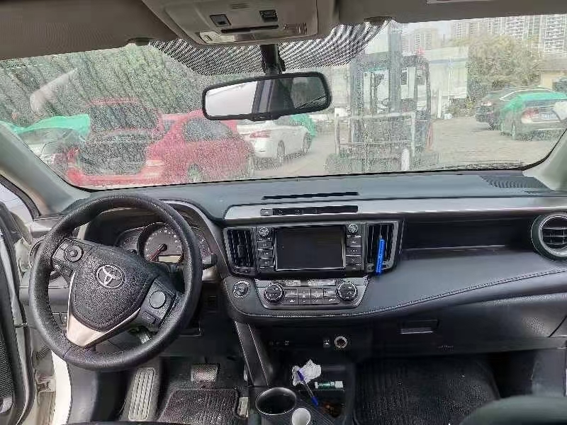 15年豐田RAV4榮放