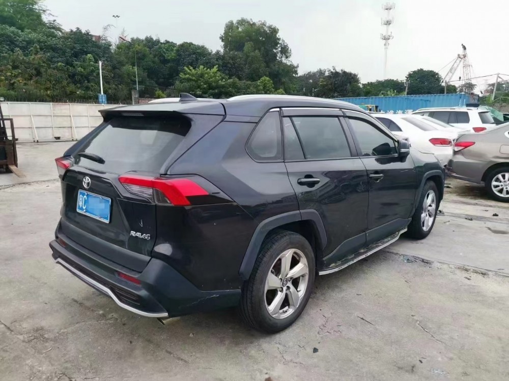 20年豐田RAV4泡水車