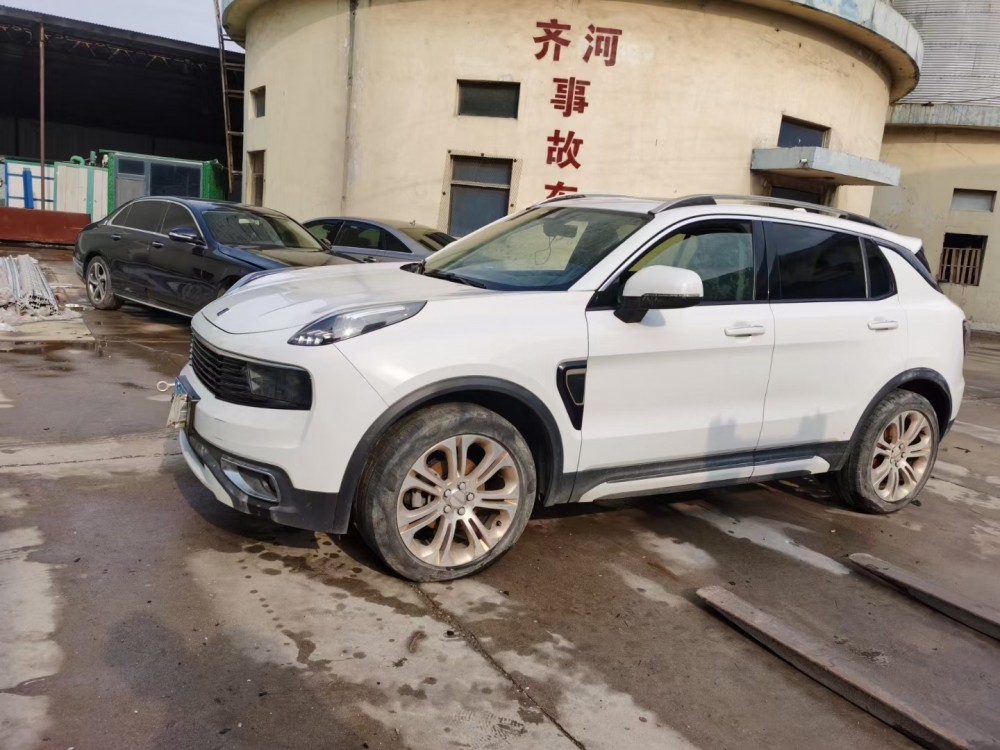 18年領克01泡水車