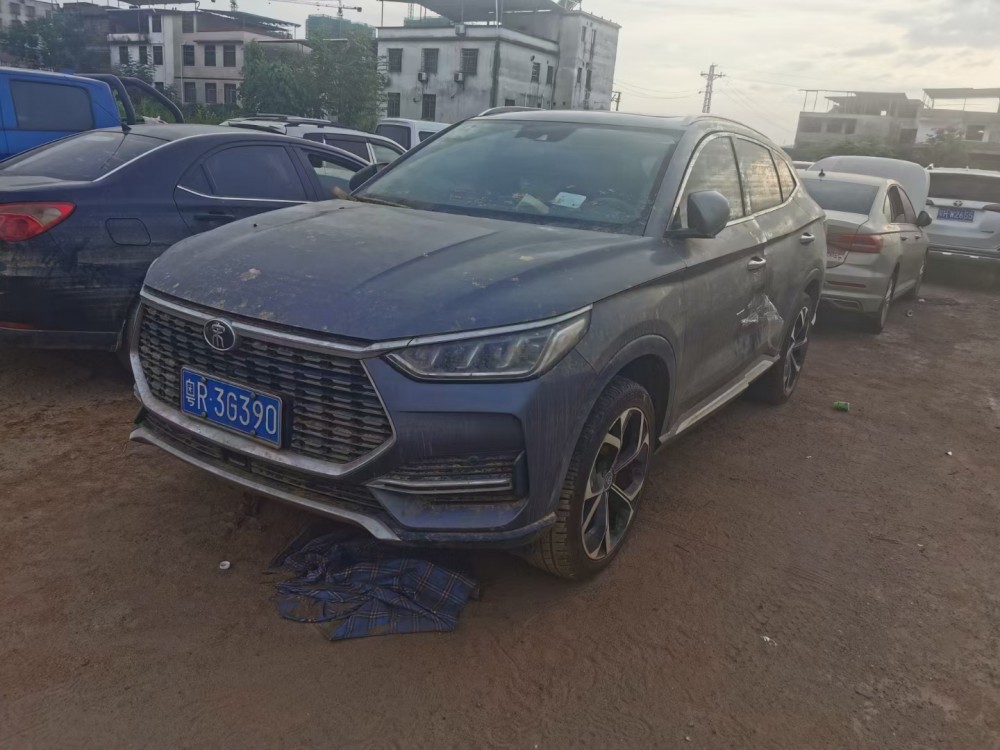 20年比亞迪宋泡水車