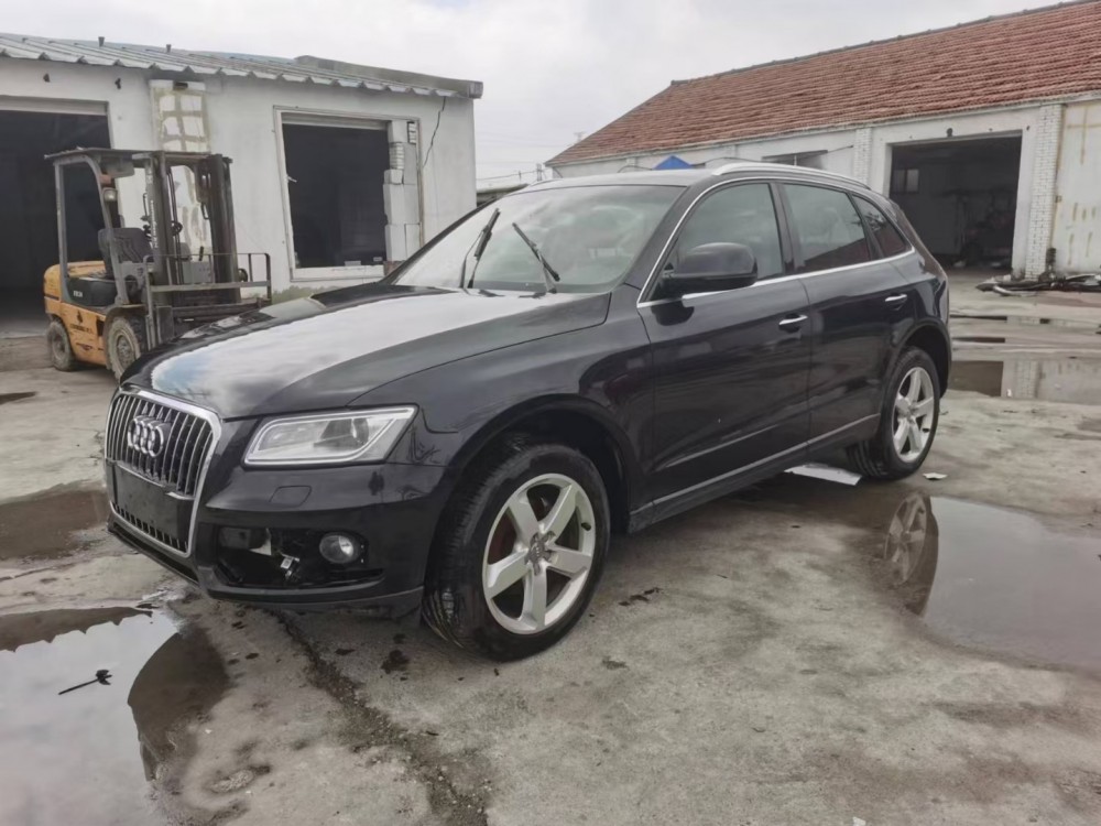 17年奧迪Q5泡水車