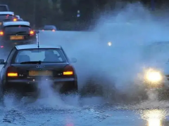 車輛涉水后怎么樣判斷有事沒事（汽車涉水后熄火了怎么辦）