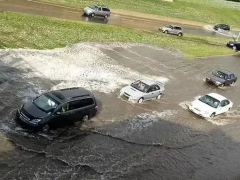 什么是涉水車什么是泡水車（涉水車和泡水車有什么區別）