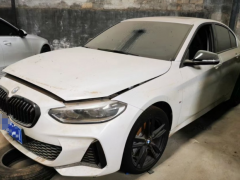 車輛泡水車牌為什么掉落，汽車車牌怎么樣更牢固