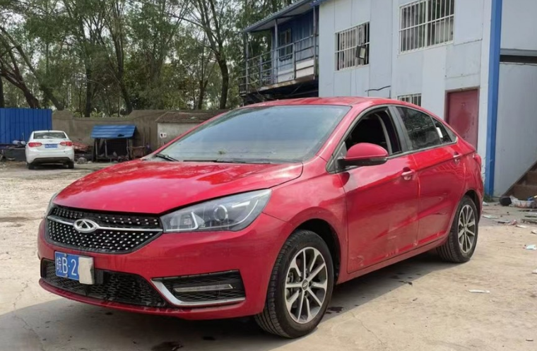 暴雨天開車需要哪些技巧