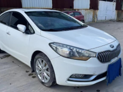 右轉彎和直行車誰優(yōu)先，右轉彎車和直行車相撞責任劃分