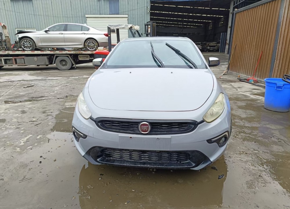 16年菲亞特致悅泡水車