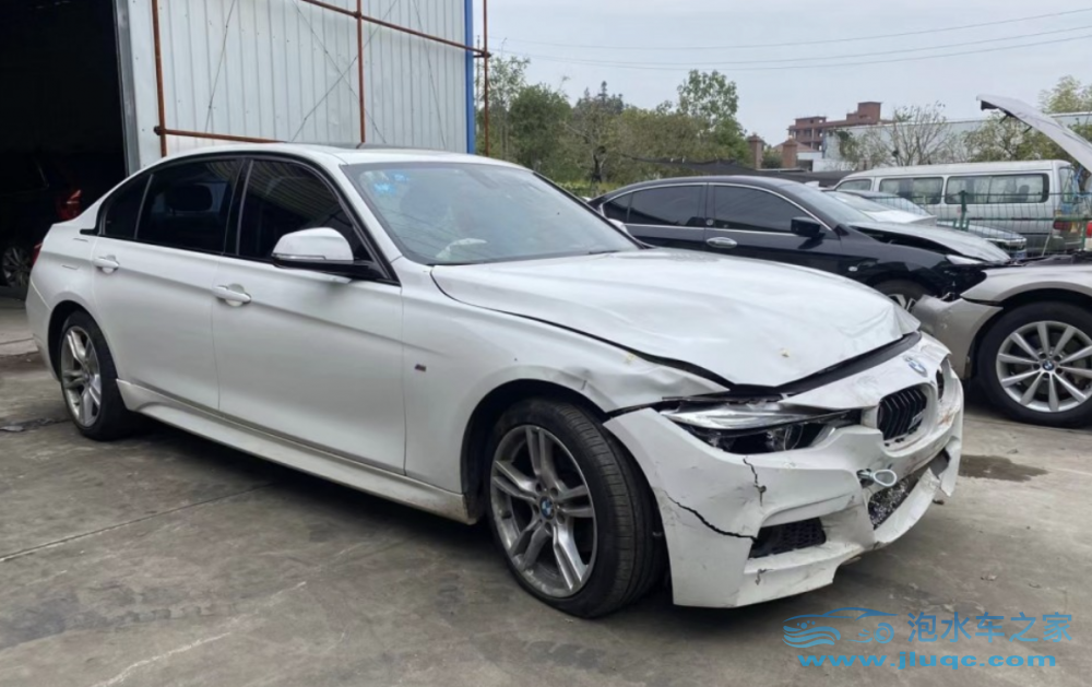 汽車后視鏡如何調節