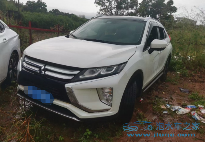 車輛被水淹后為什么會變形 車輛被水淹后為什么會變形