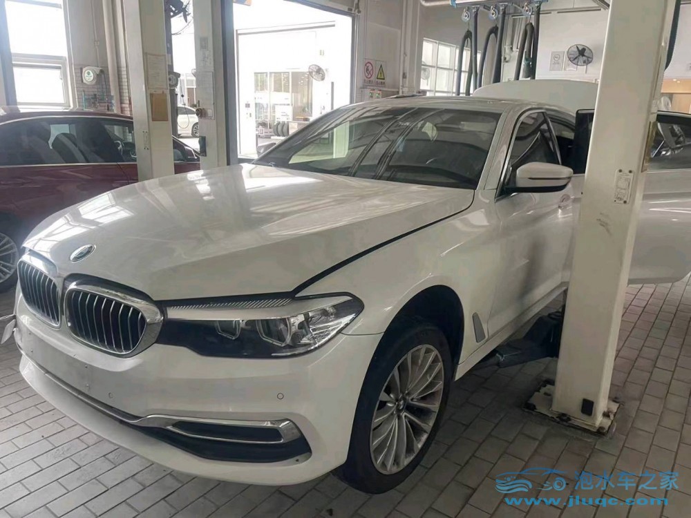 19年寶馬5系泡水車