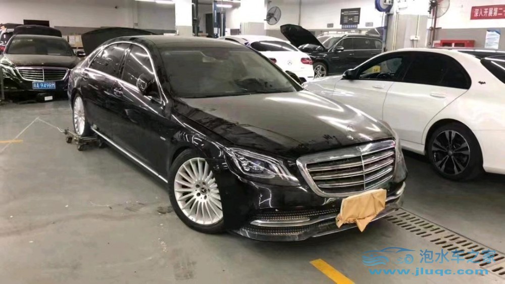 20年奔馳S泡水車