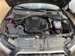 夏天汽車開一會發動機很熱有事嗎