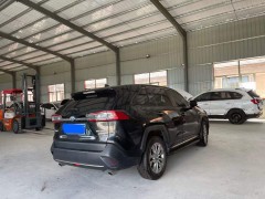 處理泡水車的霉味可以采取相應的清潔和消除方法