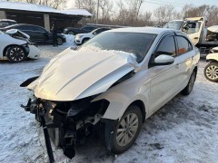 思域油電混合版多少錢(qián)？與泡水車(chē)相關(guān)話題的探討