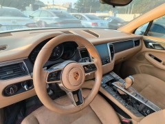 汽車空調蒸發箱清洗去除霉味，打造車內清新空氣環境