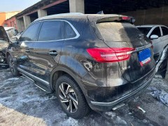 自動擋汽車駕駛誤區：這樣開車等于報廢，你中招了嗎？