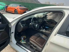 停車時方向盤未回正會傷車嗎？為何有些地方要求強制停車并打死方向？