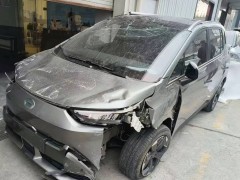 自動擋車輛不踩油門時，車速會下降嗎？