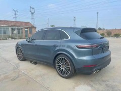 路虎攬勝的價值解析：泡水車如何評估價格