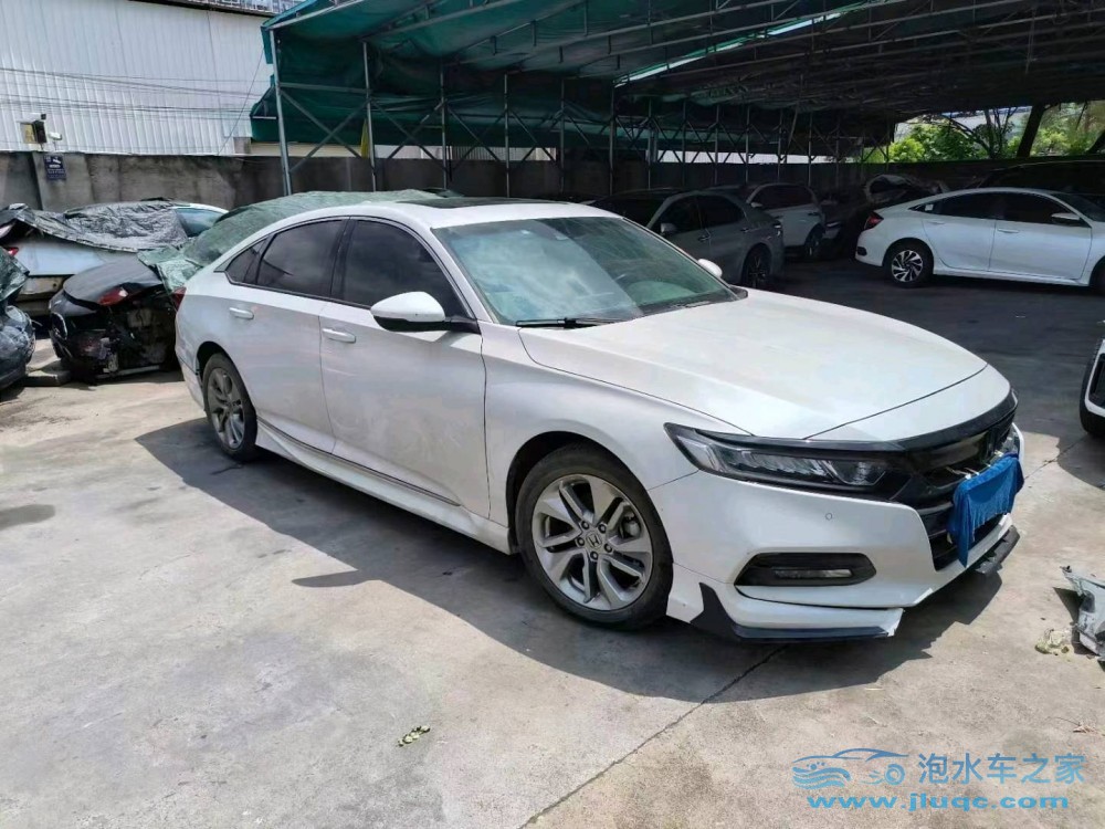 21年本田雅閣泡水車