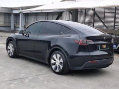 特斯拉Model Y：引領安全系數的行業標桿