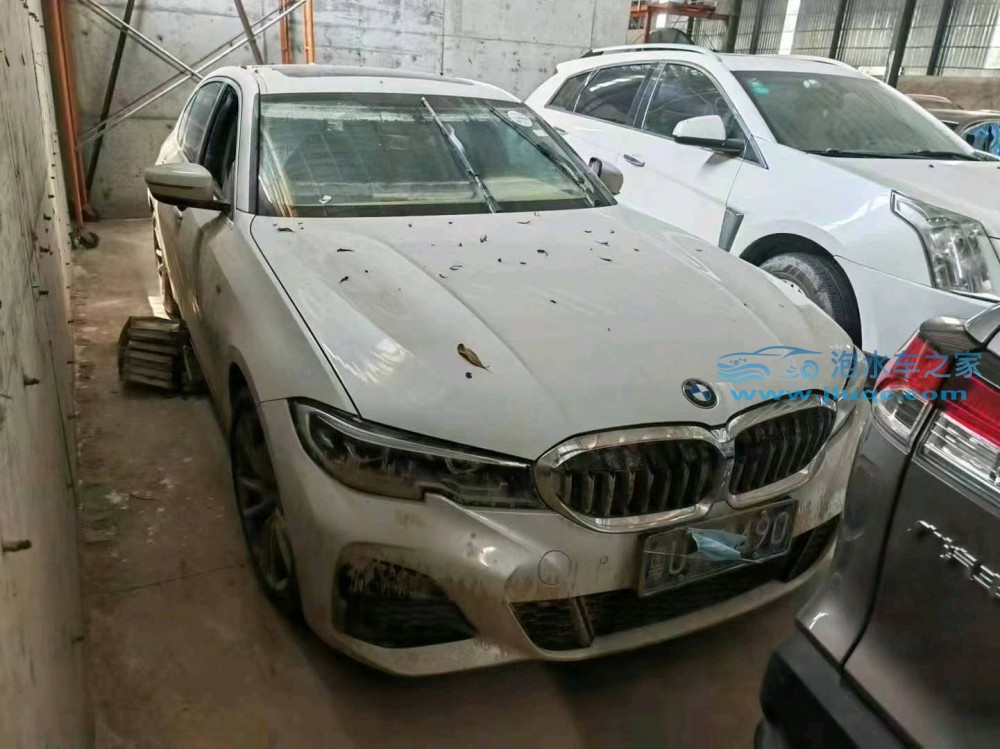 21年寶馬3系泡水車
