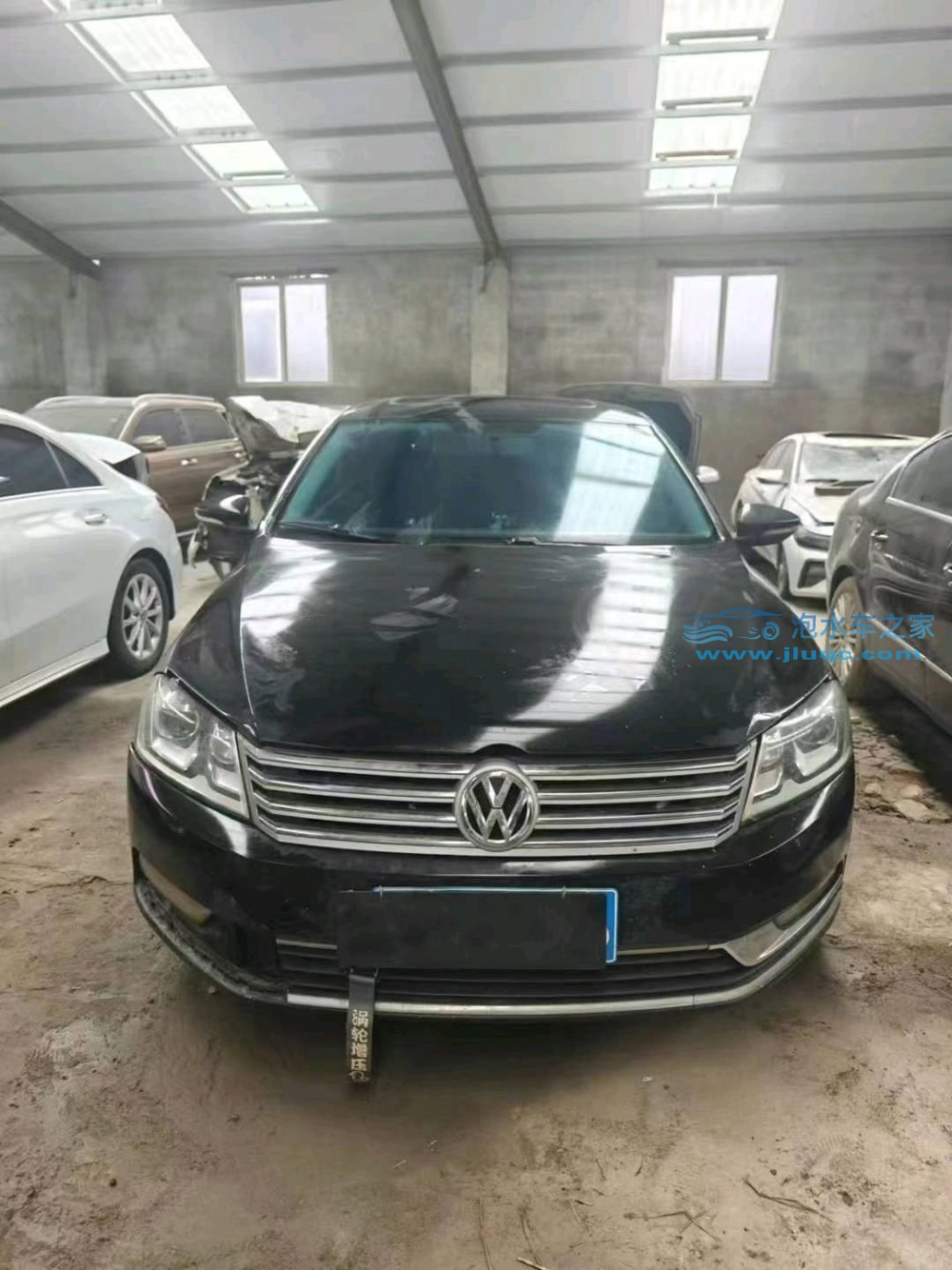 15年大眾邁騰泡水車