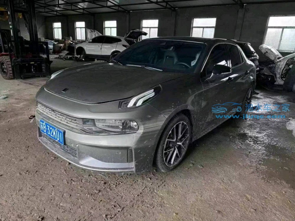 21年領(lǐng)克03泡水車