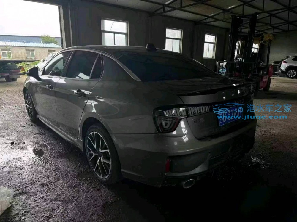 21年領(lǐng)克03