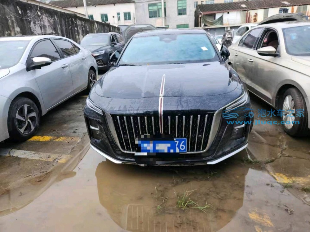 23年紅旗H5泡水車