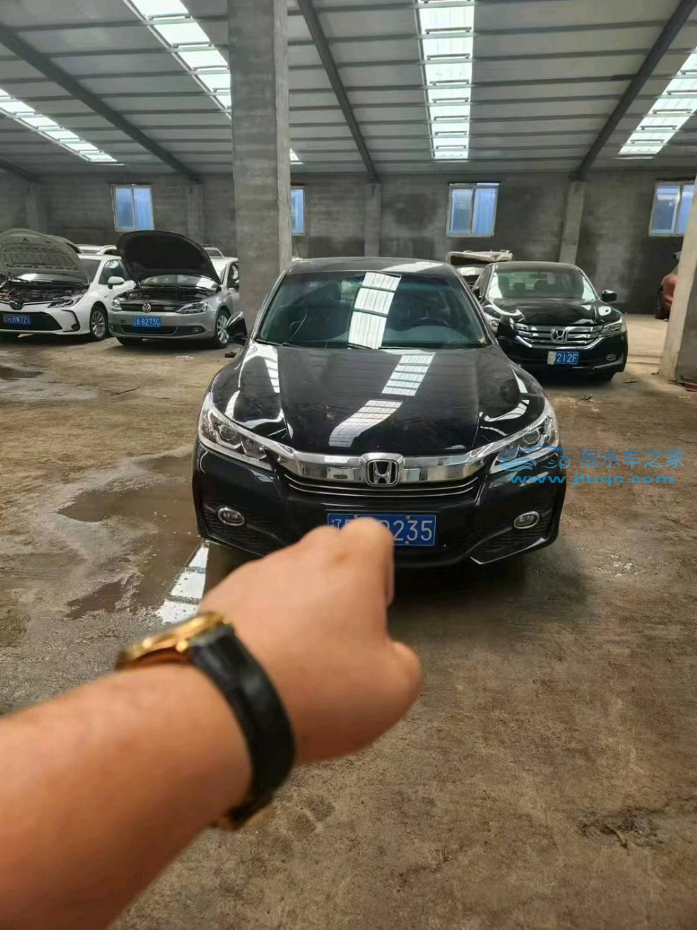 17年本田雅閣泡水車