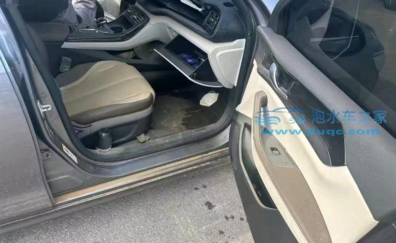 23年比亞迪秦PLUS