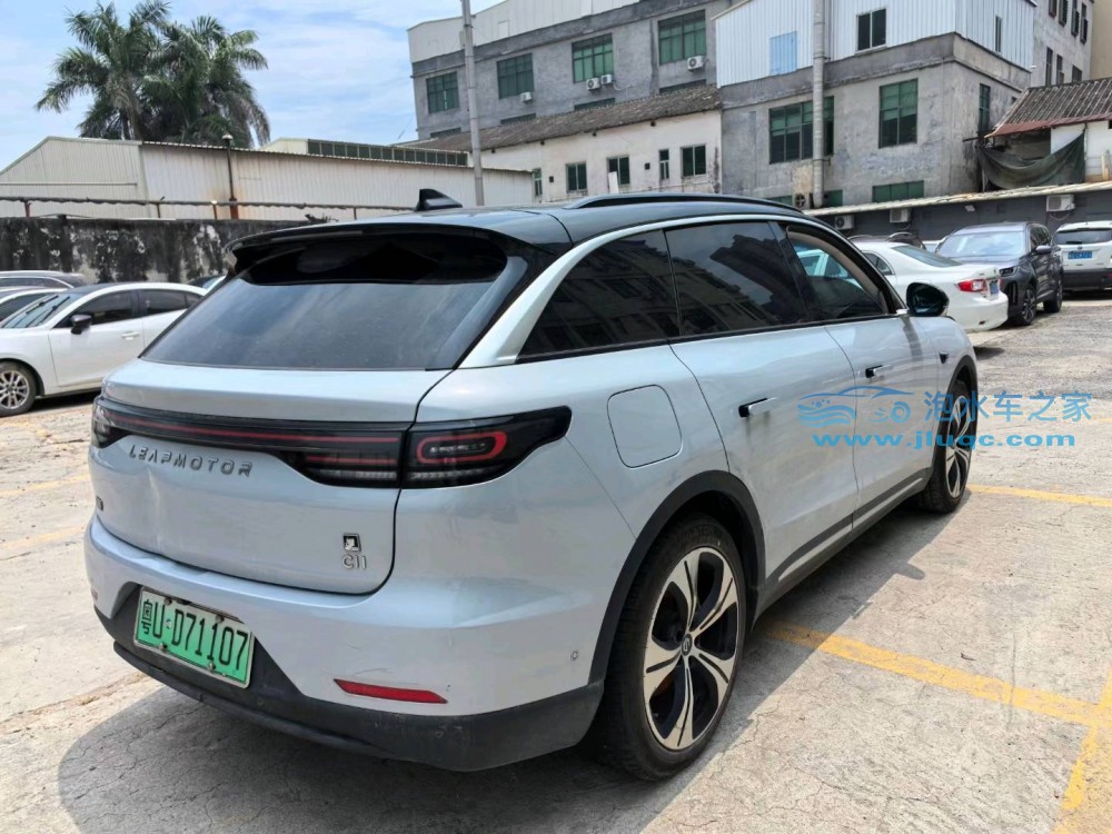22年零跑汽車C11