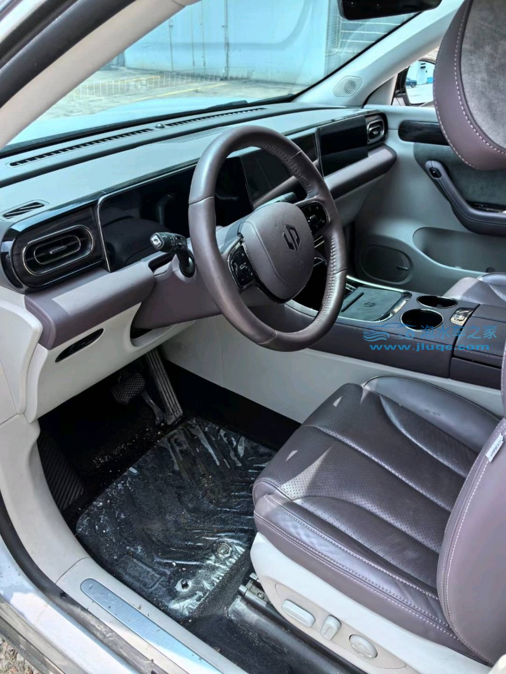 22年零跑汽車C11