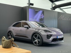 2025款保時捷Macan純電版：設計創新、豪華電動新紀元，速度與激情的綠色演繹