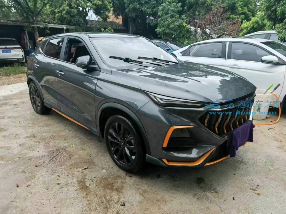 22年長安歐尚x5泡水車