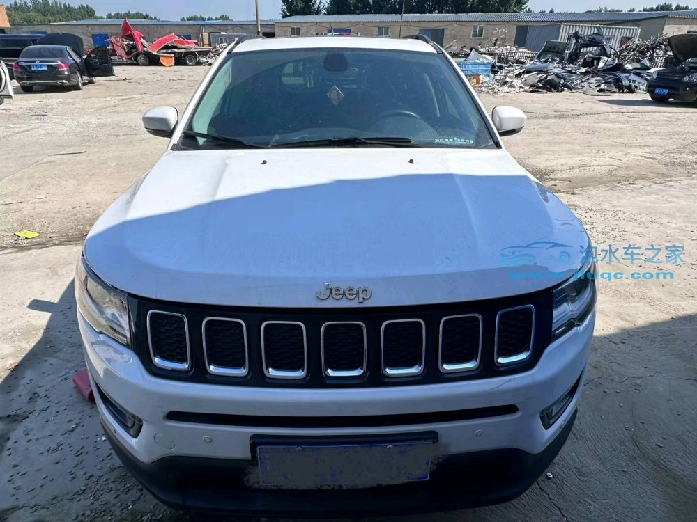 19年Jeep指南者泡水車