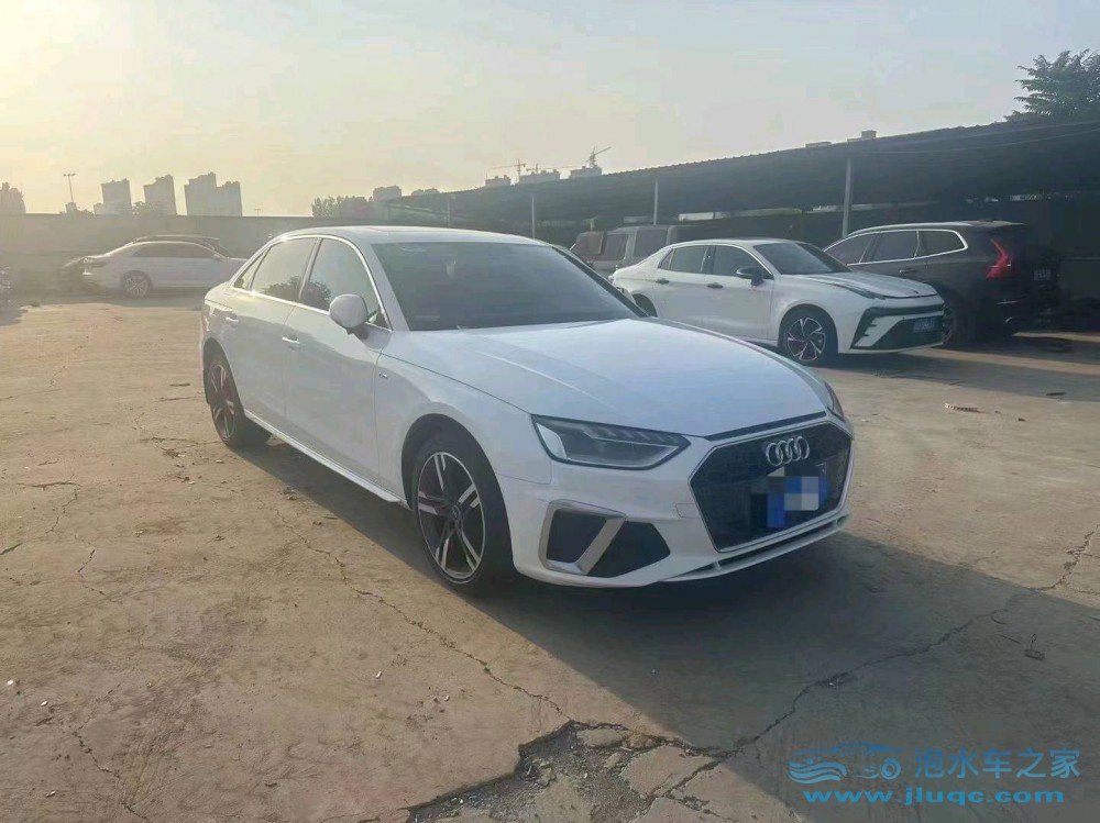 22年奧迪A4L泡水車