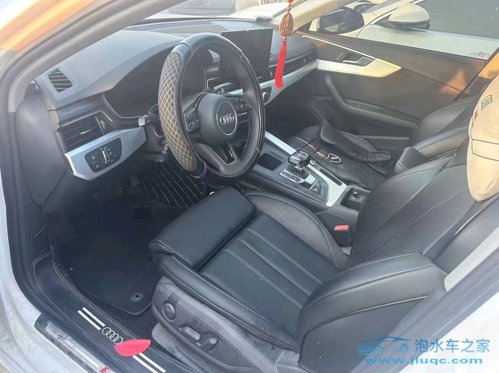 22年奧迪A4L