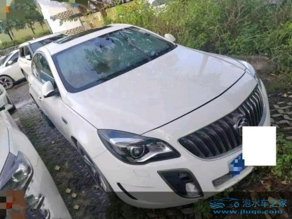 14年別克君威泡水車