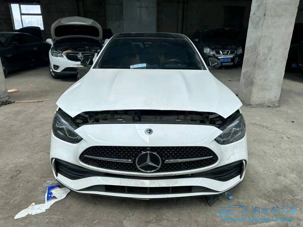 22年奔馳C泡水車