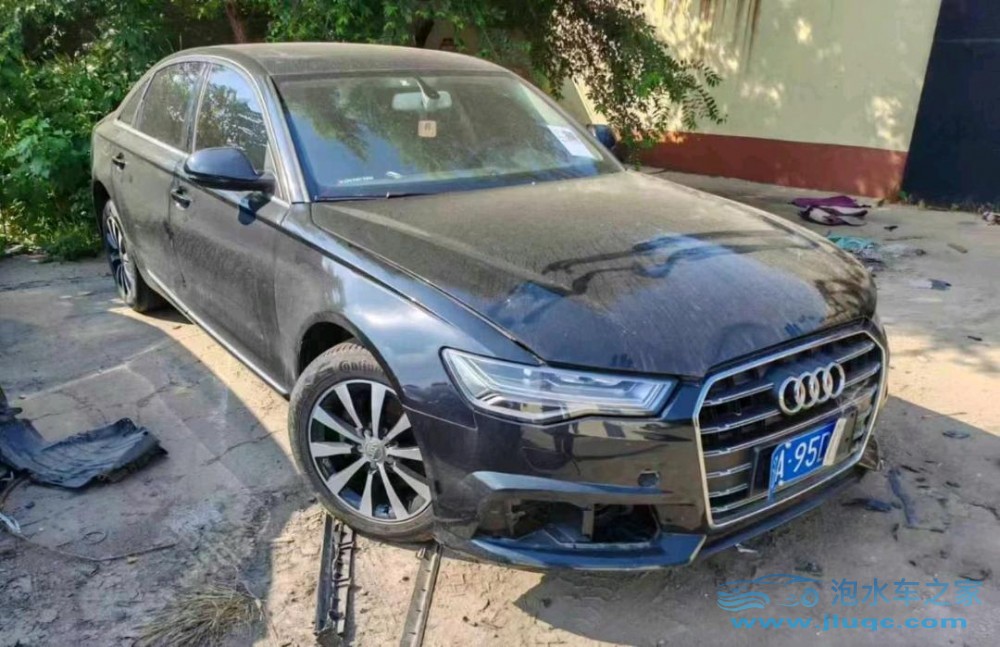 14年奧迪A6泡水車