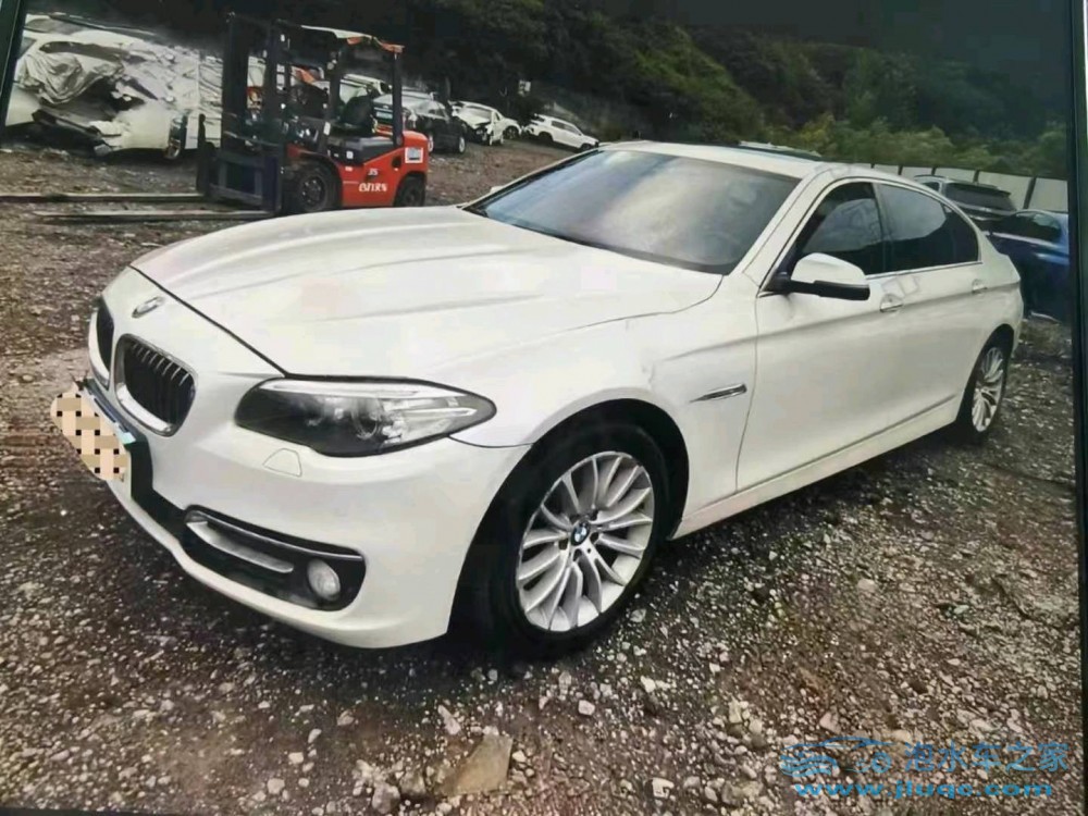 17年寶馬5系泡水車