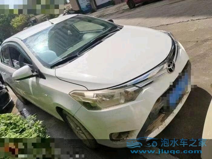 14年豐田威馳泡水車