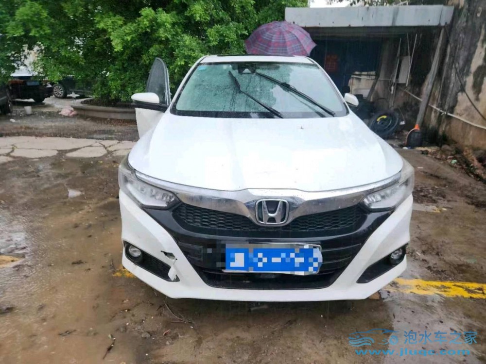 18年本田凌派泡水車