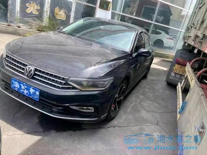 23年大眾邁騰泡水車