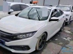 水剛好淹到底盤車內會進水嗎？涉水車底盤遭水淹，車內安全如何保障？